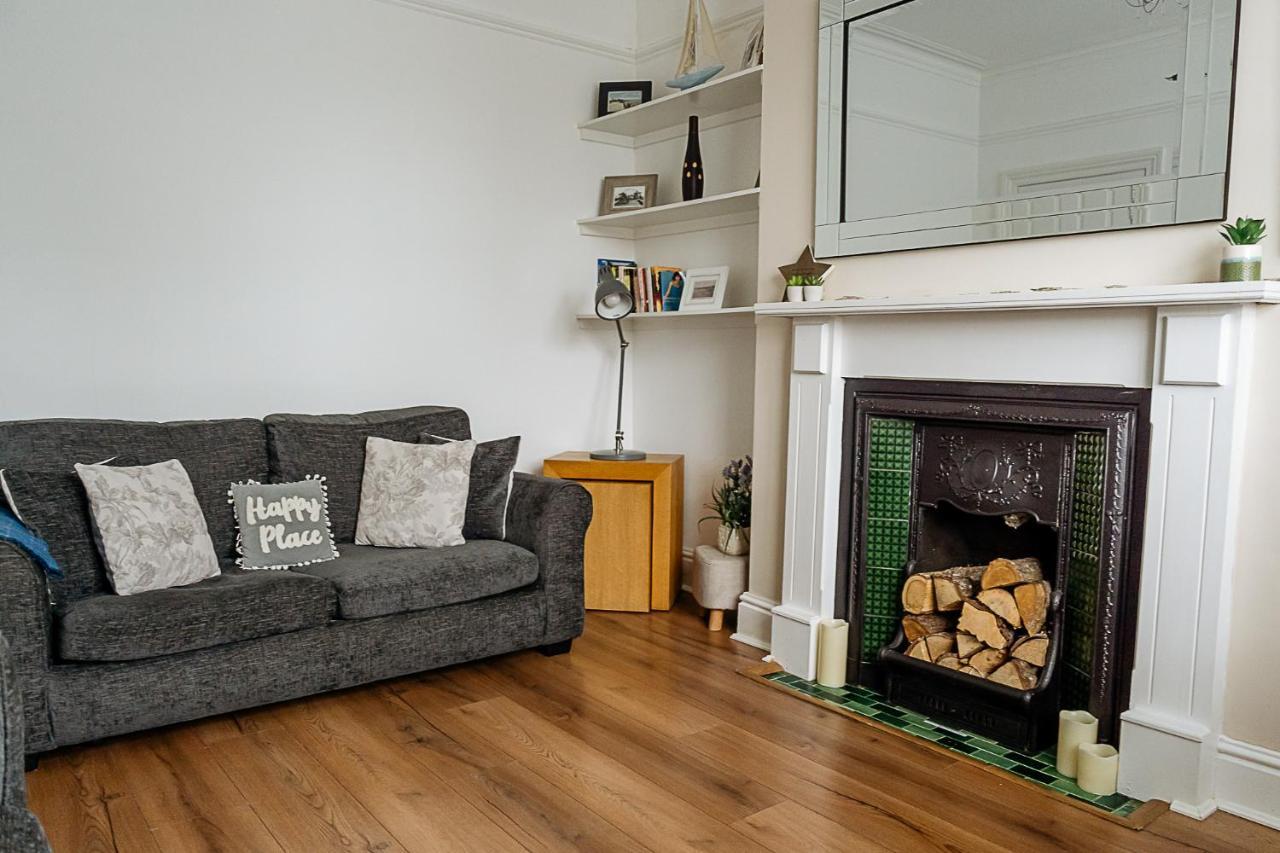 Sunny Seaside Beach House Lytham Centre Sleeps 8 Lytham St Annes Exterior photo